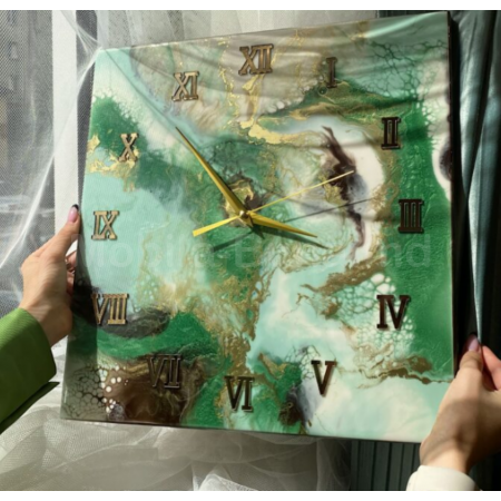 Часы из эпоксидной смолы А-8